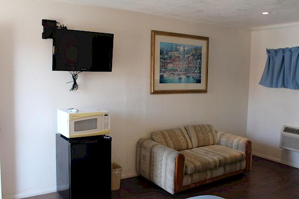 Oceanside Inn & Suites