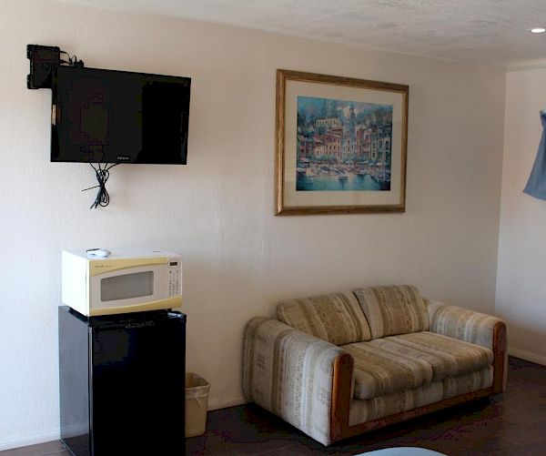 Oceanside Inn & Suites