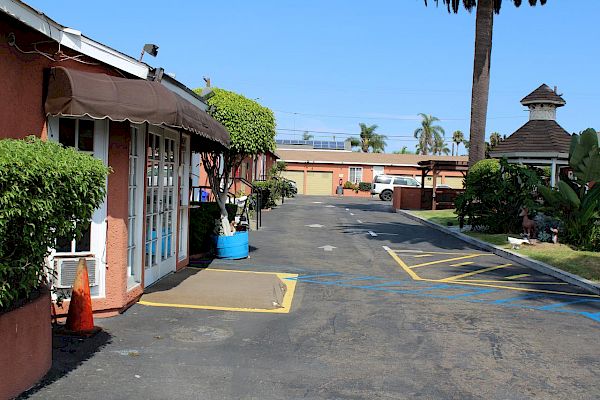 Oceanside Inn & Suites