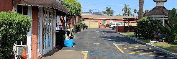 Oceanside Inn & Suites