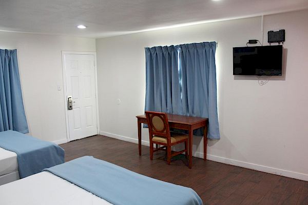 Oceanside Inn & Suites