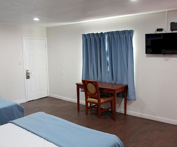 Oceanside Inn & Suites