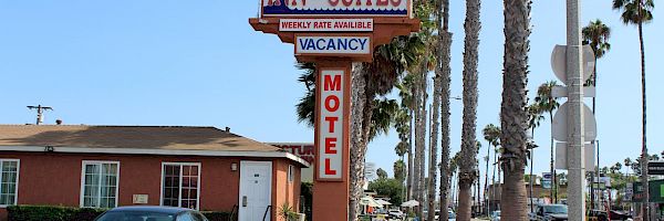 Oceanside Inn & Suites