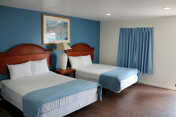 Oceanside Inn & Suites