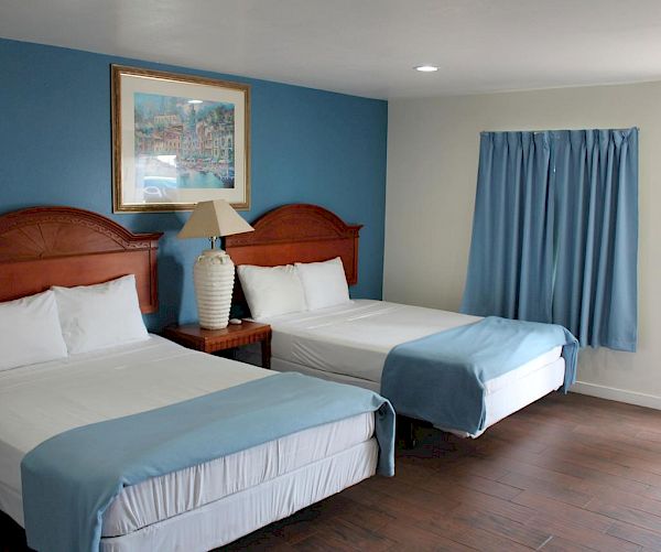 Oceanside Inn & Suites