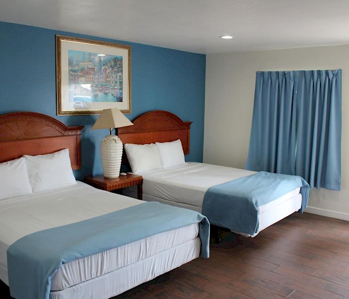 Oceanside Inn & Suites