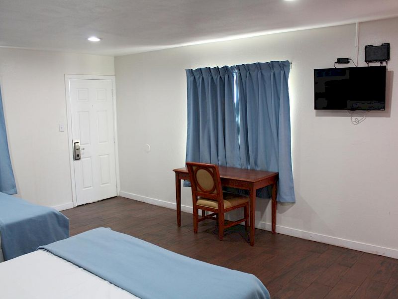 Oceanside Inn & Suites