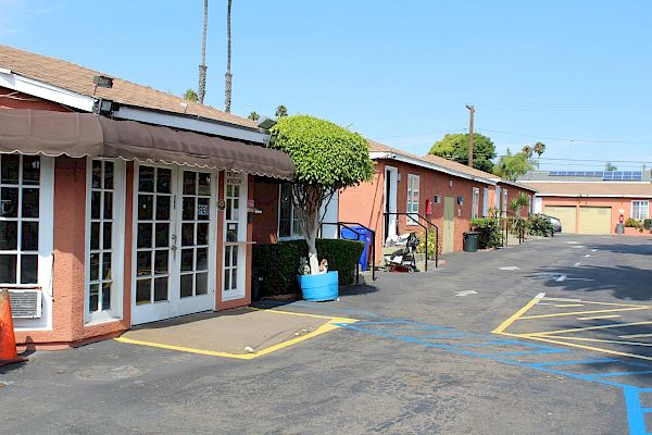 Oceanside Inn & Suites